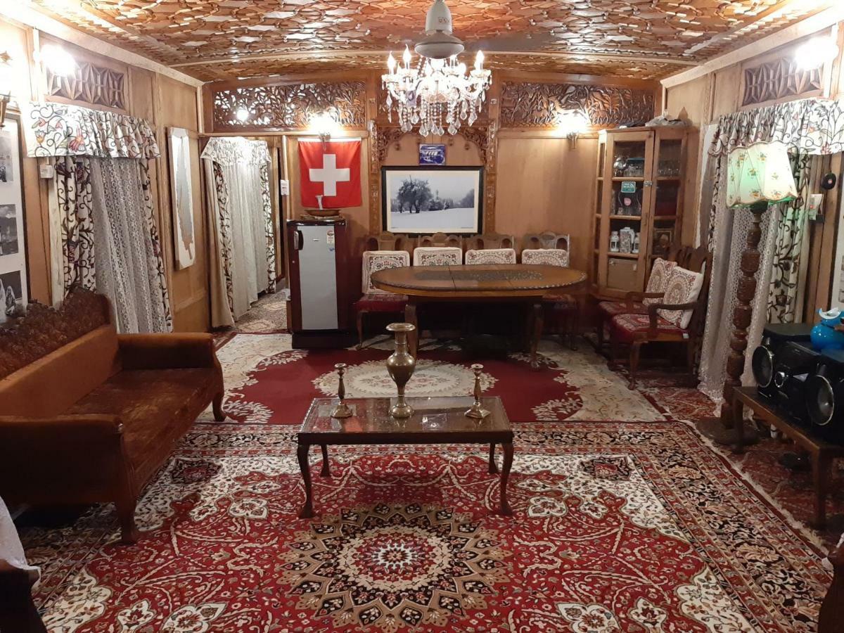 Heritage Geneva House Boat Srīnagar Esterno foto